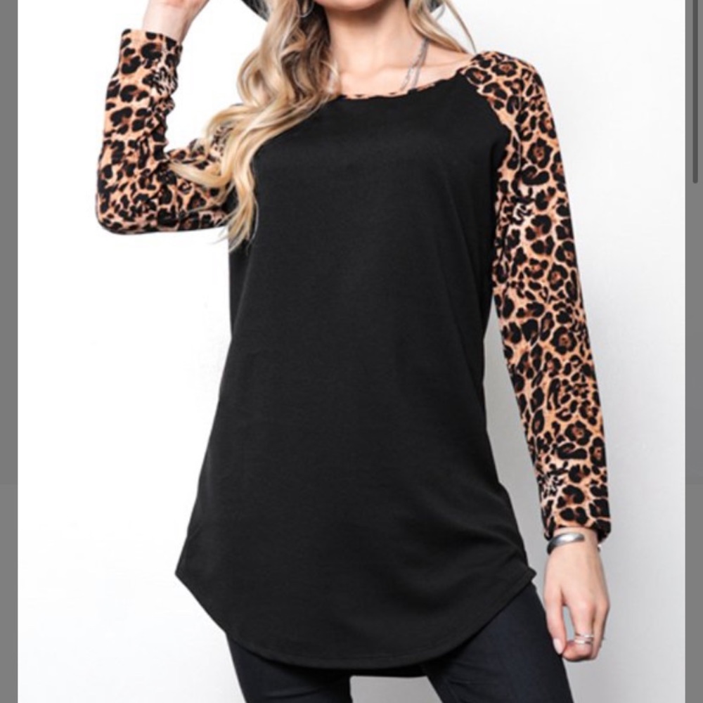 Black Contrast Leopard Print Crewneck Top